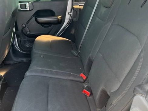Used 2018 Jeep Wrangler Unlimited Sport AWD/4WD image 8