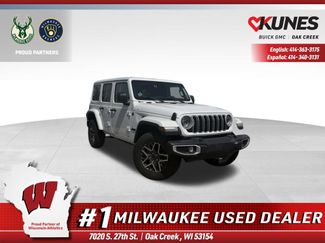 Used 2025 Jeep Wrangler Unlimited Sahara AWD/4WD video 1