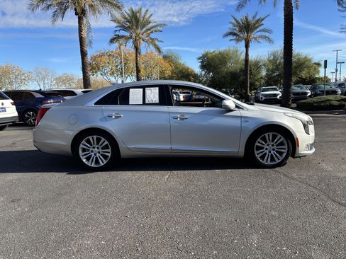 Used 2019 Cadillac XTS Luxury image 5