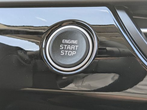 New 2026 Kia Seltos S FWD image 35