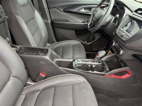 Used 2023 Chevrolet TrailBlazer RS FWD image 13
