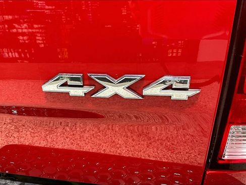 Used 2018 RAM 1500 Express AWD/4WD image 24