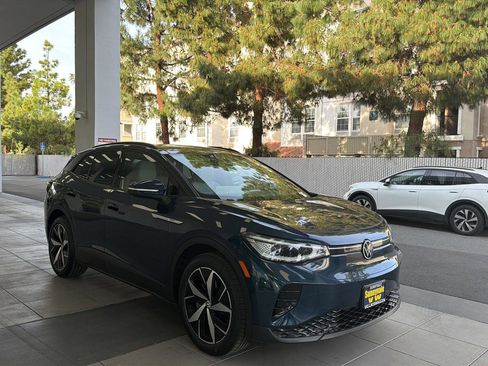 Certified 2023 Volkswagen ID.4 Pro S image 7