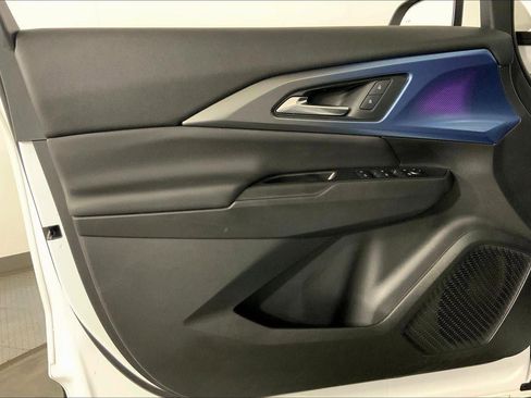 Used 2025 Chevrolet Equinox EV LT w/ Convenience Package image 23