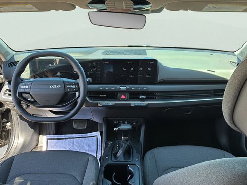Certified 2025 Kia K4 EX FWD image 18