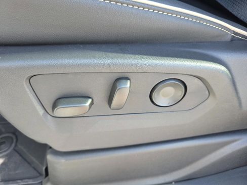 New 2026 Chevrolet Suburban Premier image 27