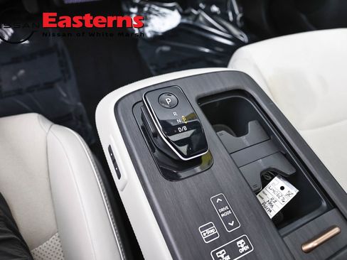 Used 2023 Nissan Ariya FWD image 13
