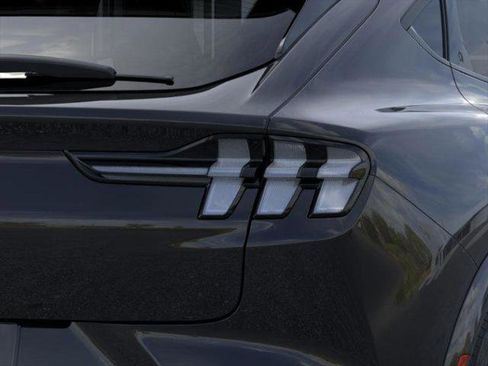 New 2025 Ford Mustang Mach-E Premium image 21