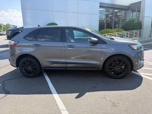 Used 2024 Ford Edge ST-Line w/ Class II Trailer Tow Package AWD/4WD image 8