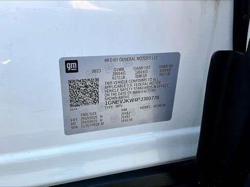 Used 2023 Chevrolet Traverse RS AWD/4WD image 16