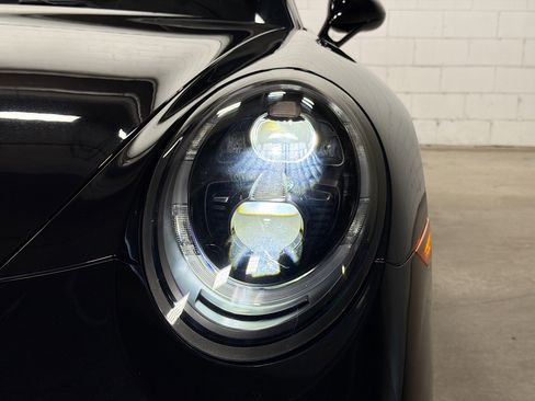 Used 2019 Porsche 911 4S image 10