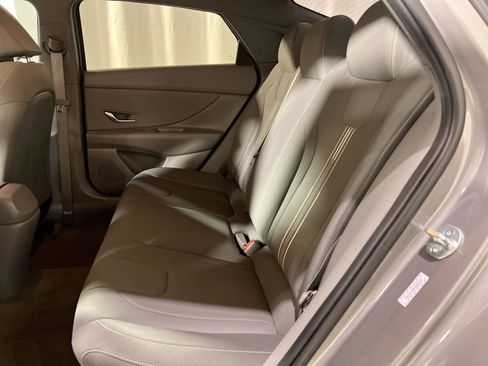 Used 2023 Hyundai Elantra SEL w/ Convenience Package image 25