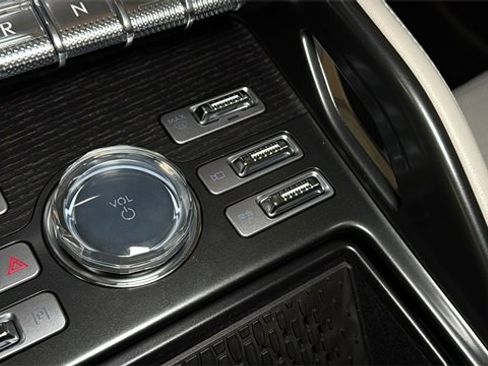 New 2026 Lincoln Nautilus Reserve w/ Jet Appearance Package image 27