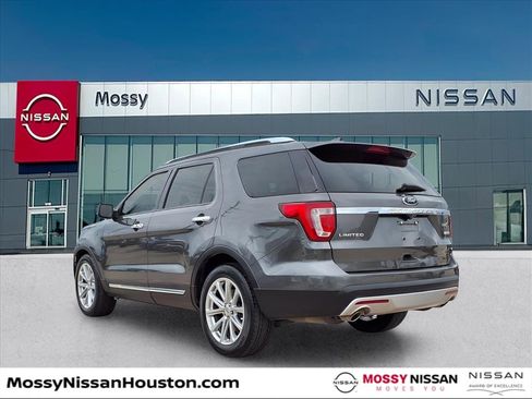 Used 2016 Ford Explorer Limited image 3