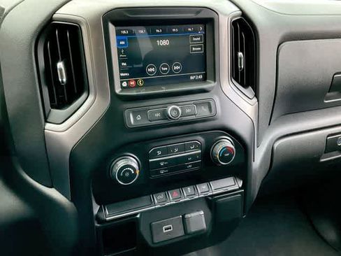 Used 2019 Chevrolet Silverado 1500 Custom w/ Custom Convenience Package RWD image 22