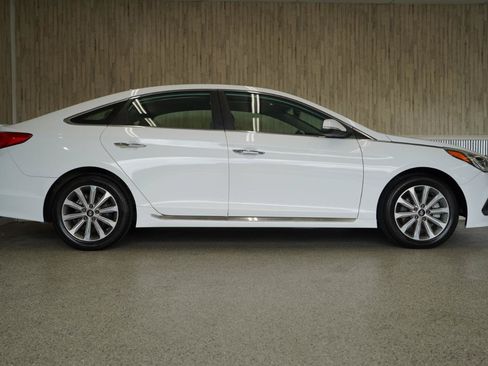 Used 2017 Hyundai Sonata Limited w/ Ultimate Package 04 FWD image 6