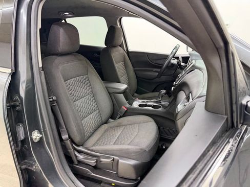 Used 2018 Chevrolet Equinox LT FWD image 11