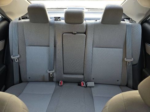 Used 2016 Toyota Corolla LE image 22