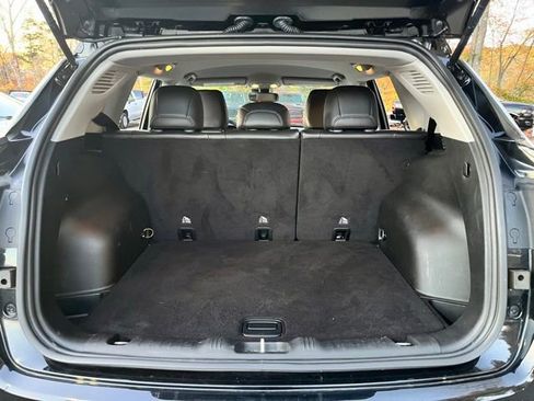 Used 2022 Jeep Compass Limited image 8