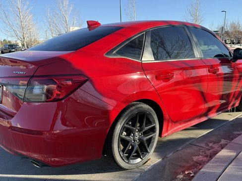 Used 2023 Honda Civic Sport image 5