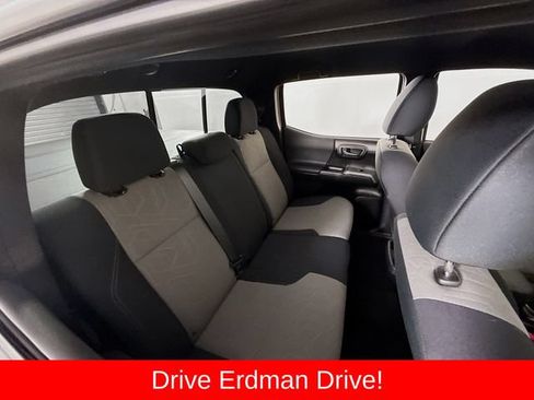 Certified 2021 Toyota Tacoma TRD Off-Road AWD/4WD image 27