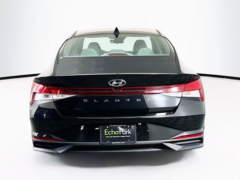 Used 2023 Hyundai Elantra SEL FWD image 7