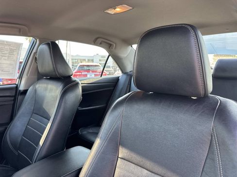 Used 2017 Toyota Camry XLE w/ Convenience Package image 21