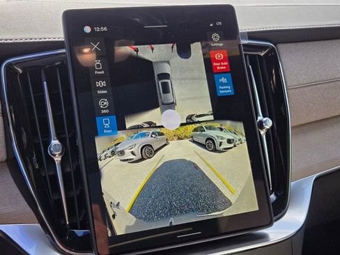 New 2026 Volvo XC90 T8 Plus image 25