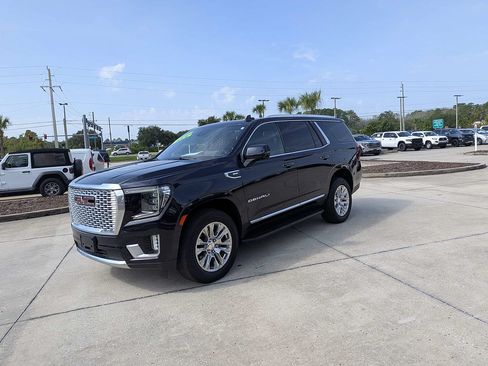 Used 2024 GMC Yukon Denali AWD/4WD image 7