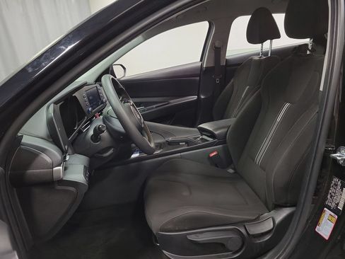 Used 2023 Hyundai Elantra SEL FWD image 13