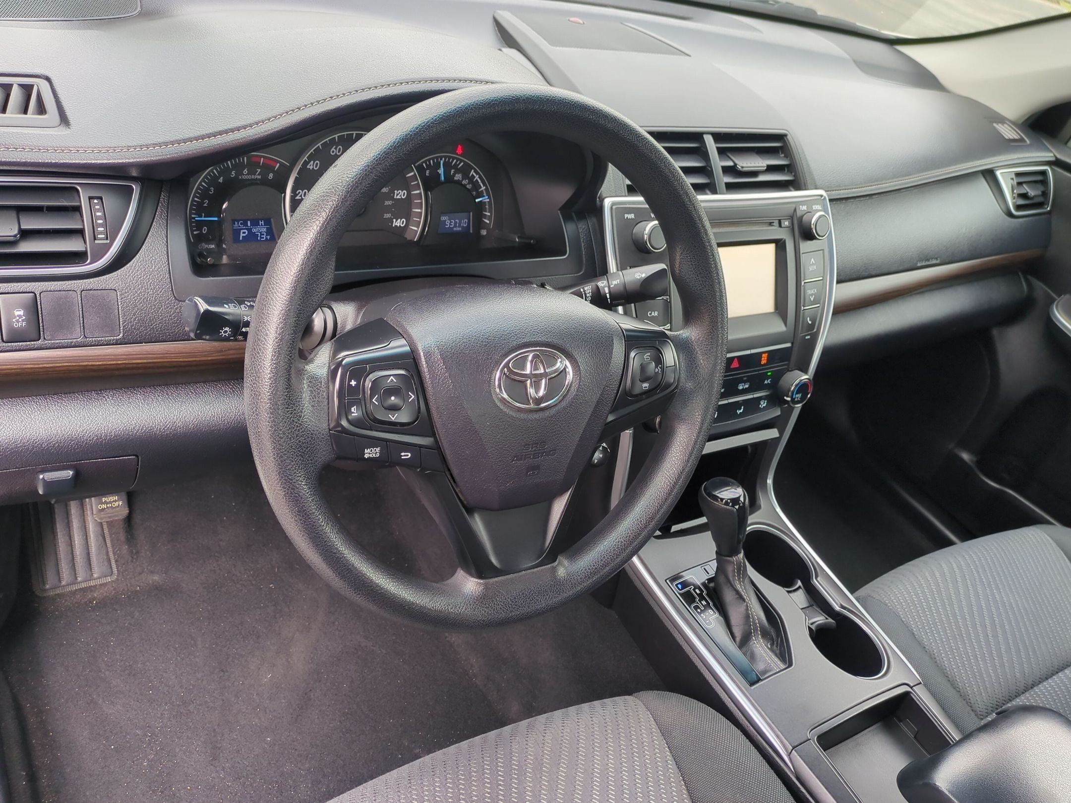 Used 2015 Toyota Camry LE FWD image 10