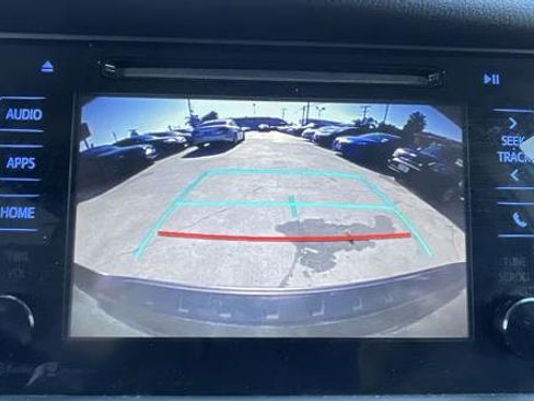 Used 2015 Toyota Sienna SE image 8