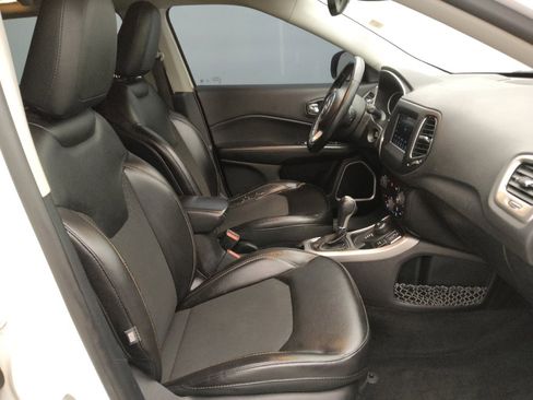 Used 2018 Jeep Compass Latitude w/ Popular Equipment Group AWD/4WD image 21