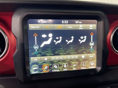 Used 2023 Jeep Wrangler Unlimited Rubicon AWD/4WD image 16