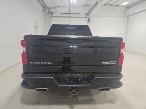 Used 2021 Chevrolet Silverado 1500 High Country AWD/4WD image 6