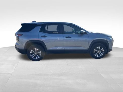 Used 2025 Chevrolet Equinox LT AWD/4WD image 8