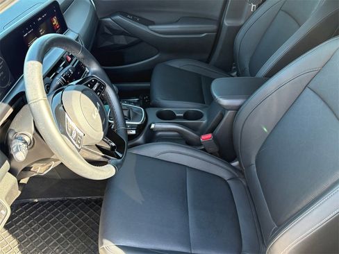 Used 2024 Kia Seltos EX image 21