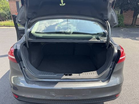 Used 2015 Ford Focus SE w/ Reverse Sensing Package FWD image 19