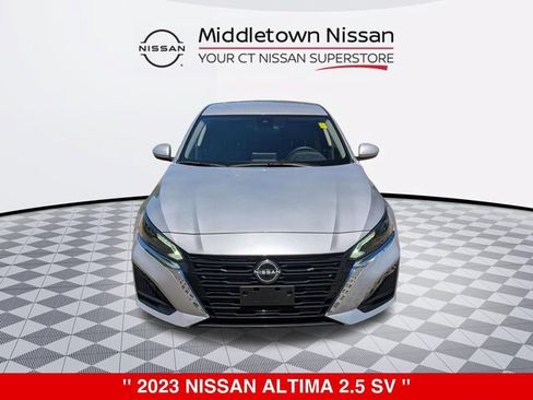 Used 2023 Nissan Altima 2.5 SV AWD/4WD image 9