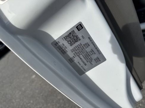 Used 2023 Chevrolet Express 2500 w/ Driver Convenience Package image 27