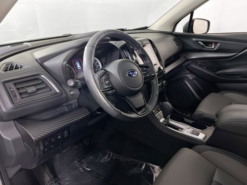 Used 2022 Subaru Ascent Onyx Edition image 9