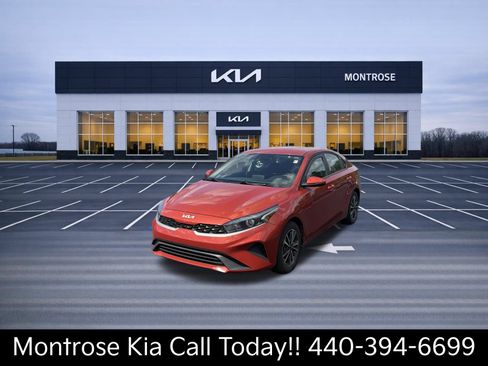 Certified 2023 Kia Forte LXS w/ LXS Technology Package FWD image 1