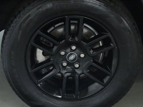 Certified 2023 Land Rover Defender 130 SE AWD/4WD image 42