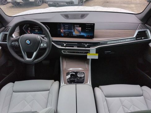 New 2026 BMW X5 sDrive40i w/ Parking Assistance Package RWD image 15
