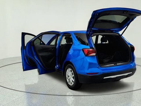 Certified 2024 Chevrolet Equinox LT w/ LPO, Floor Liner Package FWD image 11
