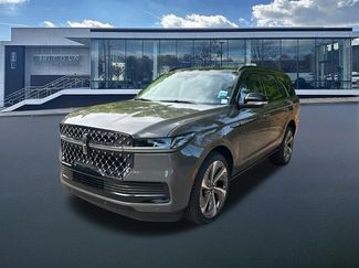 New 2026 Lincoln Navigator Black Label AWD/4WD video 3