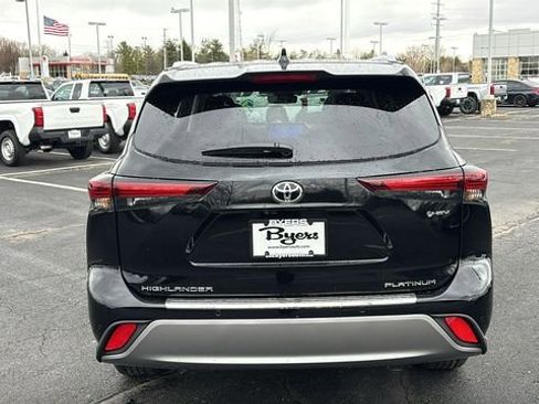 New 2026 Toyota Highlander Platinum image 35