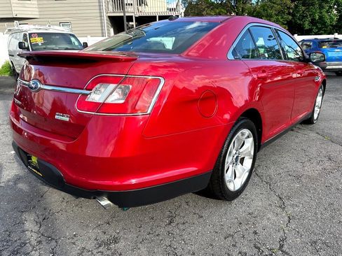 Used 2010 Ford Taurus SHO image 4