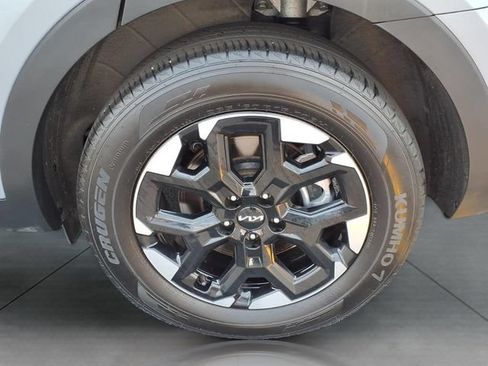 Used 2025 Kia Sorento S FWD image 29