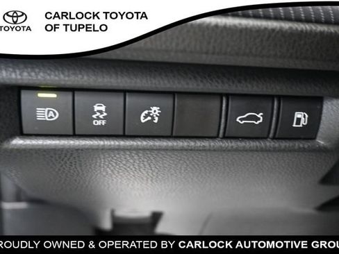 Used 2025 Toyota Camry SE FWD image 20